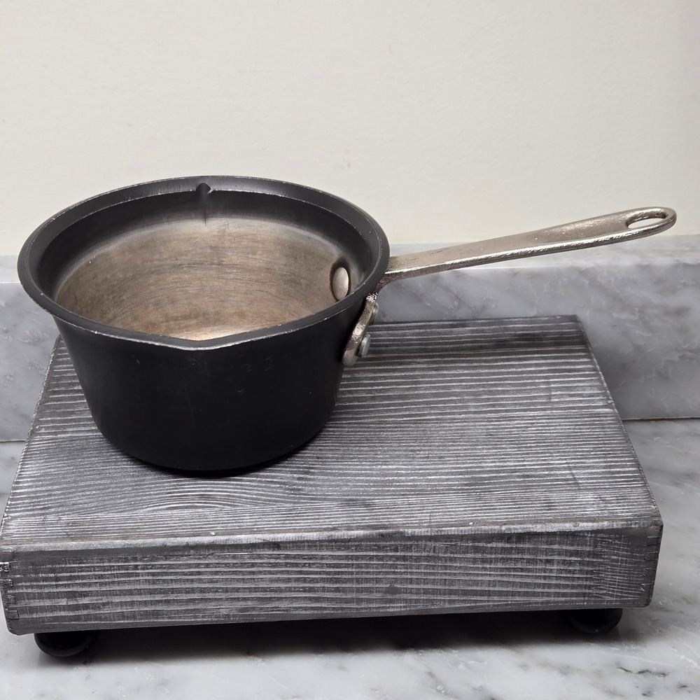 Vintage 1 Quart Commercial Aluminum Cookware Co. Dual Spout Saucepan 1700‎ USA